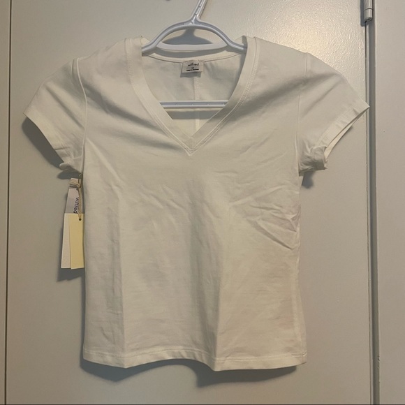 Aritzia Wilfred Jeslyn V-Neck T-Shirt - Picture 4 of 5